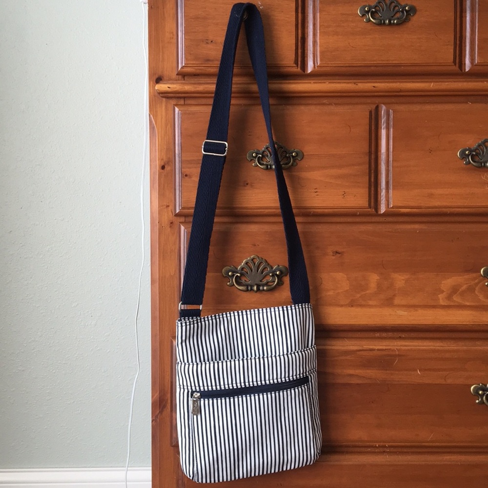 White & navy stripe thirty-one crossbody purse